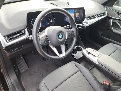 Used 2023 BMW X1 xDrive28i image 17