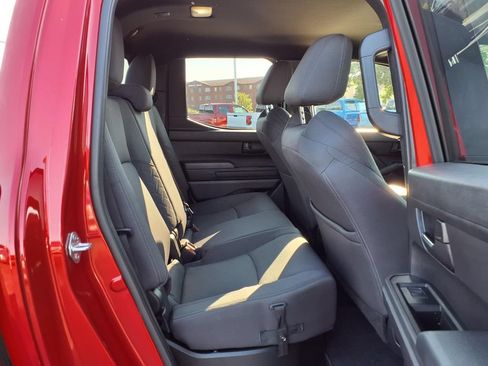 Used 2025 Toyota Tacoma SR5 AWD/4WD image 25