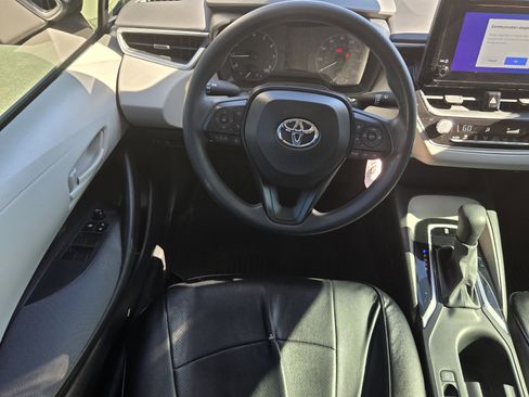 Used 2023 Toyota Corolla LE image 6