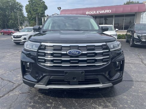 Used 2025 Ford Explorer Active w/ Active Comfort Package AWD/4WD image 12