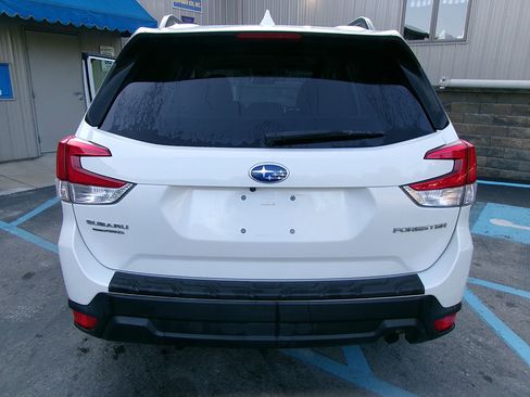 Used 2019 Subaru Forester Premium w/ Popular Package #1 AWD/4WD image 4