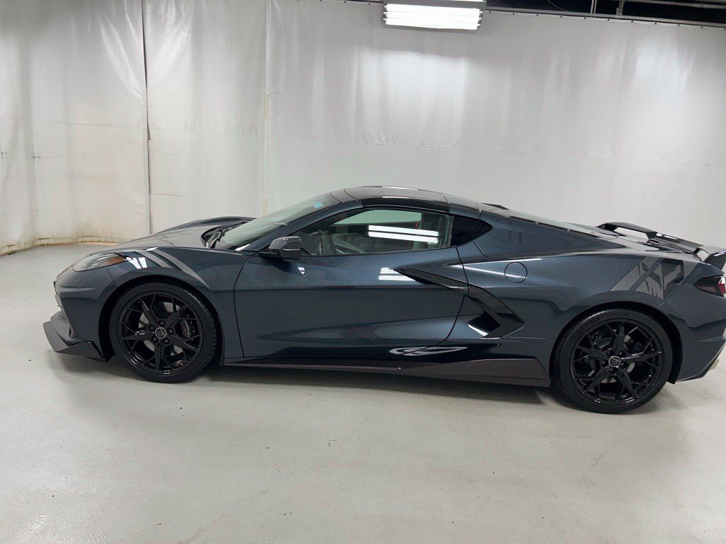 Used 2021 Chevrolet Corvette Stingray Preferred Cpe w/ Z51 Performance Package RWD image 8