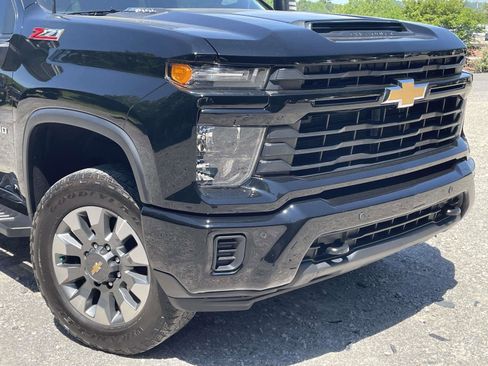 Used 2025 Chevrolet Silverado 2500 Custom w/ Custom Value Package AWD/4WD image 24