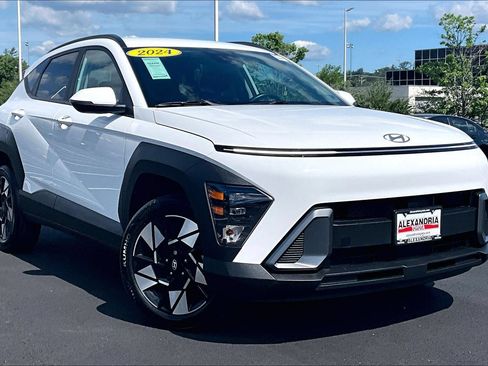 Used 2024 Hyundai Kona SEL AWD/4WD image 2