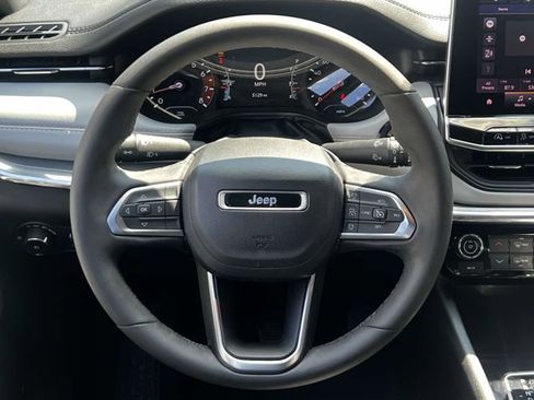 Used 2023 Jeep Compass Limited AWD/4WD image 13