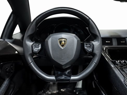 Used 2017 Lamborghini Aventador LP 700-4 image 38