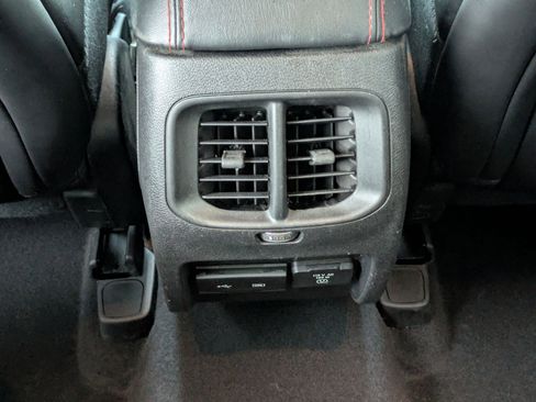 Used 2019 Jeep Cherokee Trailhawk w/ Comfort/Convenience Group image 28