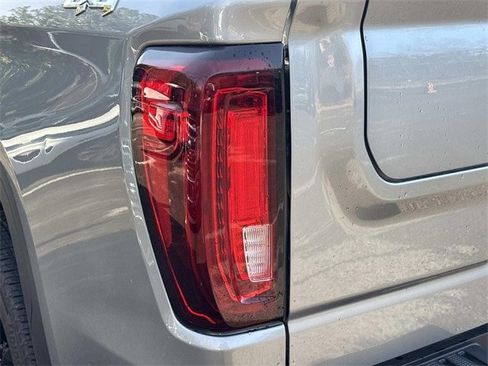 Used 2024 GMC Sierra 1500 SLT w/ SLT Convenience Package image 12
