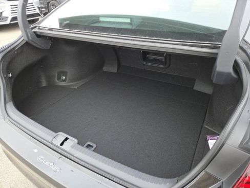 New 2025 Lexus ES 350 Ultra Luxury image 32