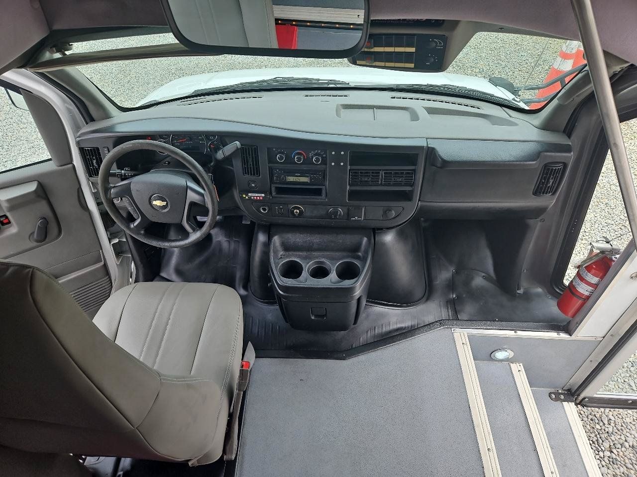 Used 2015 Chevrolet Express 3500 w/ Shuttle Bus Package RWD image 34