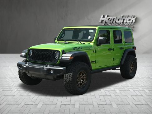 Used 2025 Jeep Wrangler Unlimited Sport AWD/4WD image 5