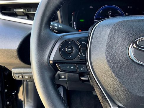 Used 2025 Toyota Corolla SE w/ SE Premium Package image 23