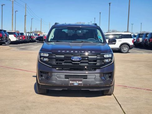New 2026 Ford Expedition Active image 2