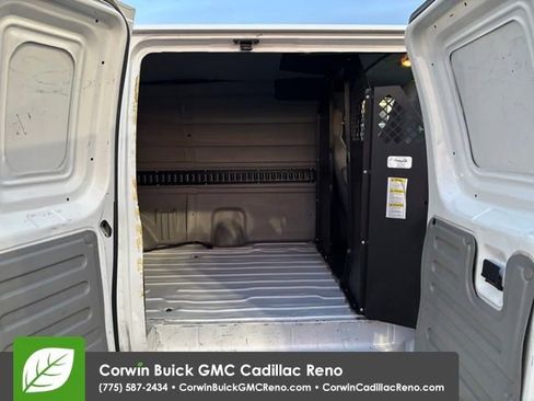 Used 2014 Ford E-250 and Econoline 250 image 18