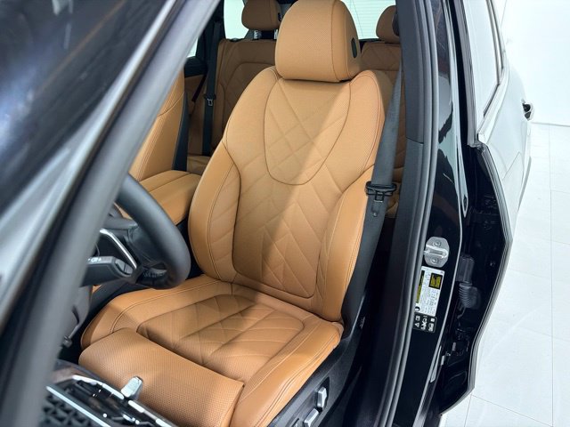 Certified 2024 BMW X5 xDrive40i w/ Parking Assistance Package AWD/4WD image 13