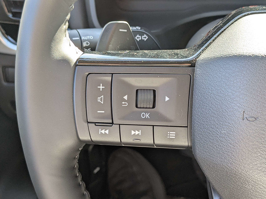 Certified 2025 Nissan Rogue SL w/ SL Premium Package FWD image 28