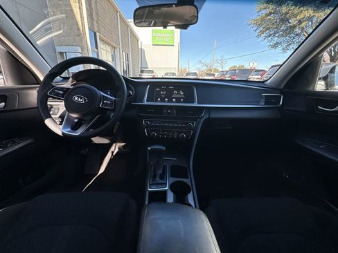 Used 2019 Kia Optima LX image 9