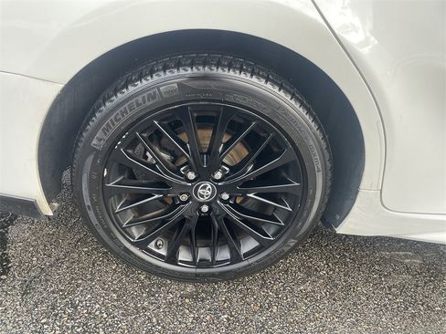 Used 2019 Toyota Camry SE image 12