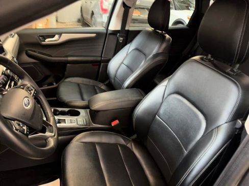 Certified 2022 Ford Escape SEL image 5