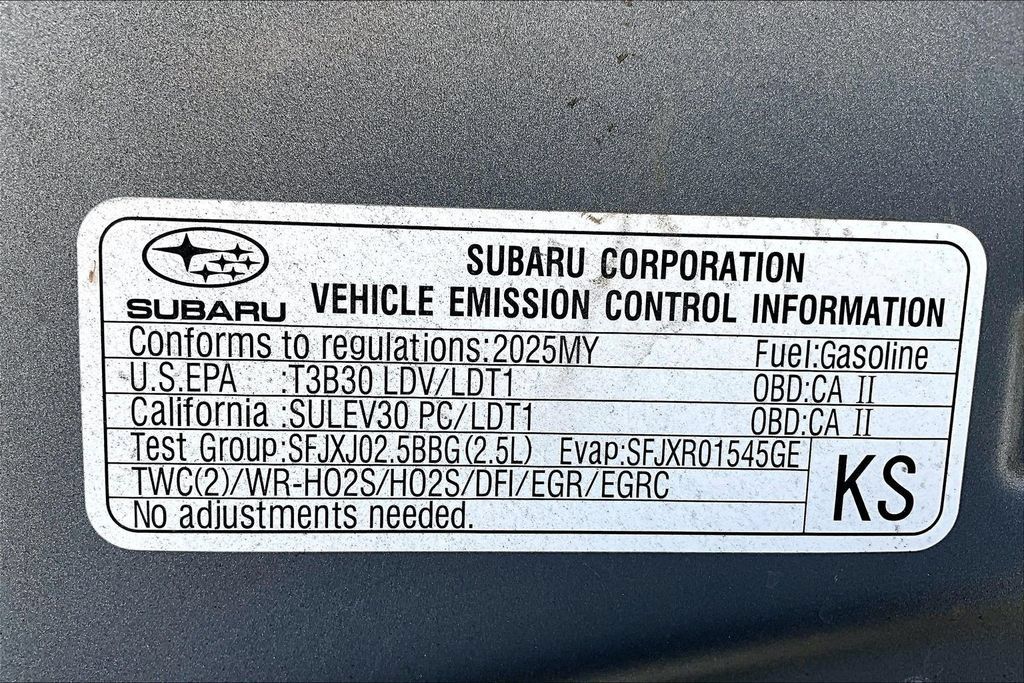 Used 2025 Subaru Crosstrek 2.5i Premium AWD/4WD image 34
