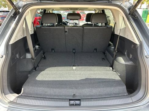 Used 2024 Volkswagen Tiguan SE FWD image 45