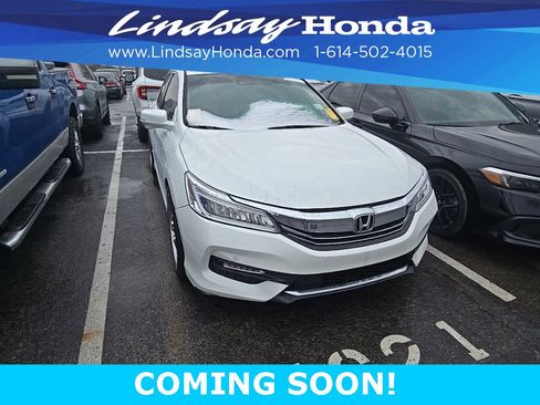 Used 2016 Honda Accord Touring image 8