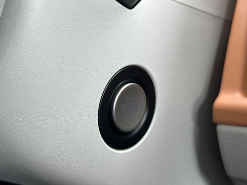 New 2025 Volkswagen ID. Buzz 1st Edition image 22