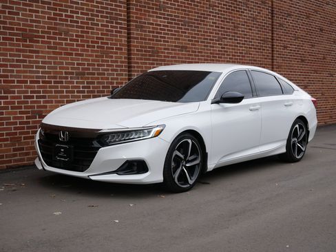 Used 2022 Honda Accord Sport image 1