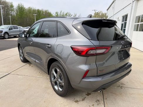 Used 2023 Ford Escape ST-Line w/ Tech Pack #1 AWD/4WD image 7