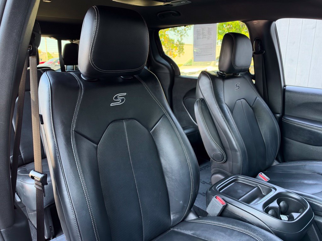 Used 2019 Chrysler Pacifica Touring-L w/ S Appearance Package FWD image 21