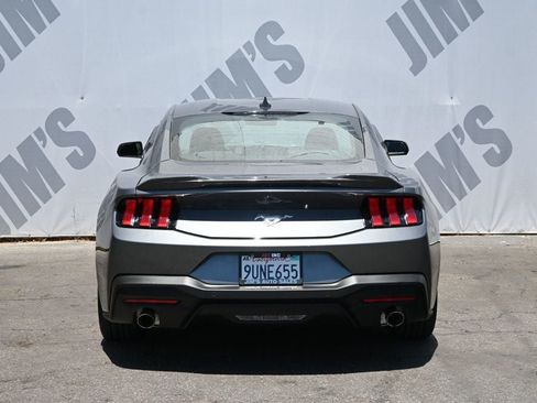 Used 2025 Ford Mustang Coupe RWD image 6