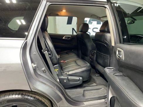 Used 2018 Nissan Pathfinder SL w/ Midnight Edition Package image 28