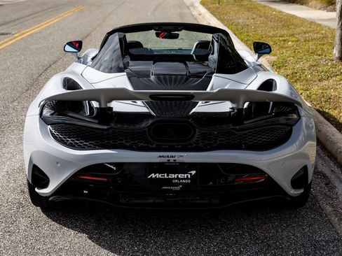 Used 2026 McLaren 750S Spider RWD image 15