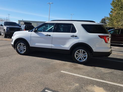 Used 2017 Ford Explorer FWD image 8