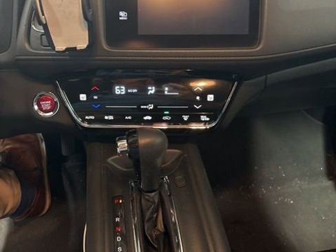 Used 2018 Honda HR-V EX image 7