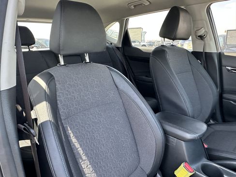 Used 2025 Kia Seltos S FWD image 16