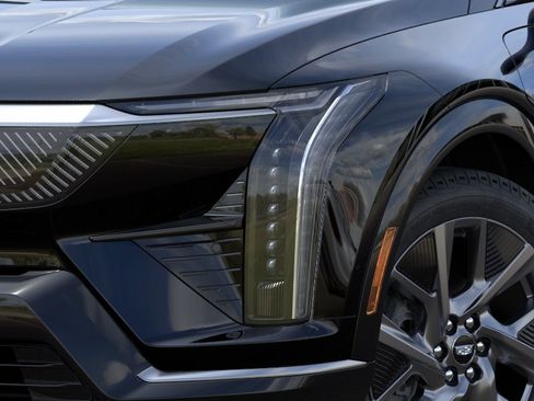 New 2027 Cadillac Optiq Luxury RWD image 10