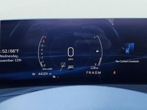 Used 2024 Cadillac XT4 Premium Luxury image 12