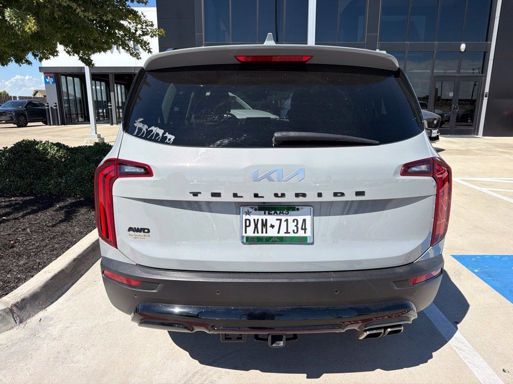 Used 2022 Kia Telluride SX w/ SX Prestige Package AWD/4WD image 11