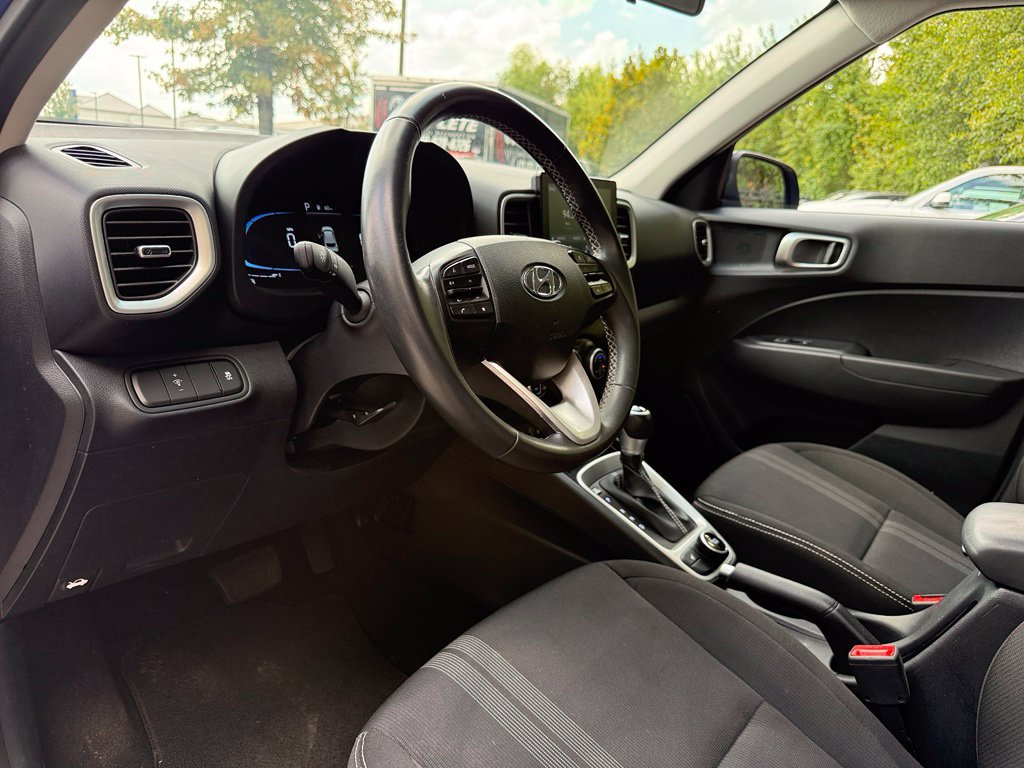 Certified 2026 Hyundai Venue SEL FWD image 9
