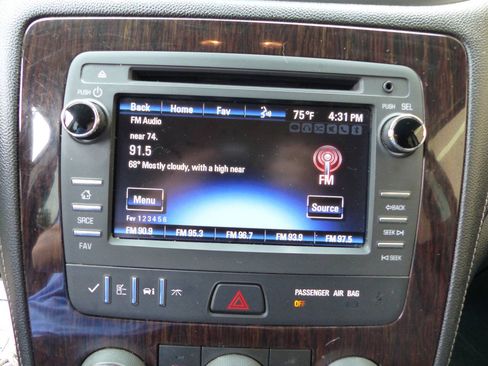 Used 2016 Chevrolet Traverse LT w/ Style and Technology Package AWD/4WD image 31