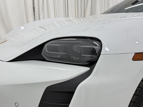 Certified 2023 Porsche Taycan 4S image 17