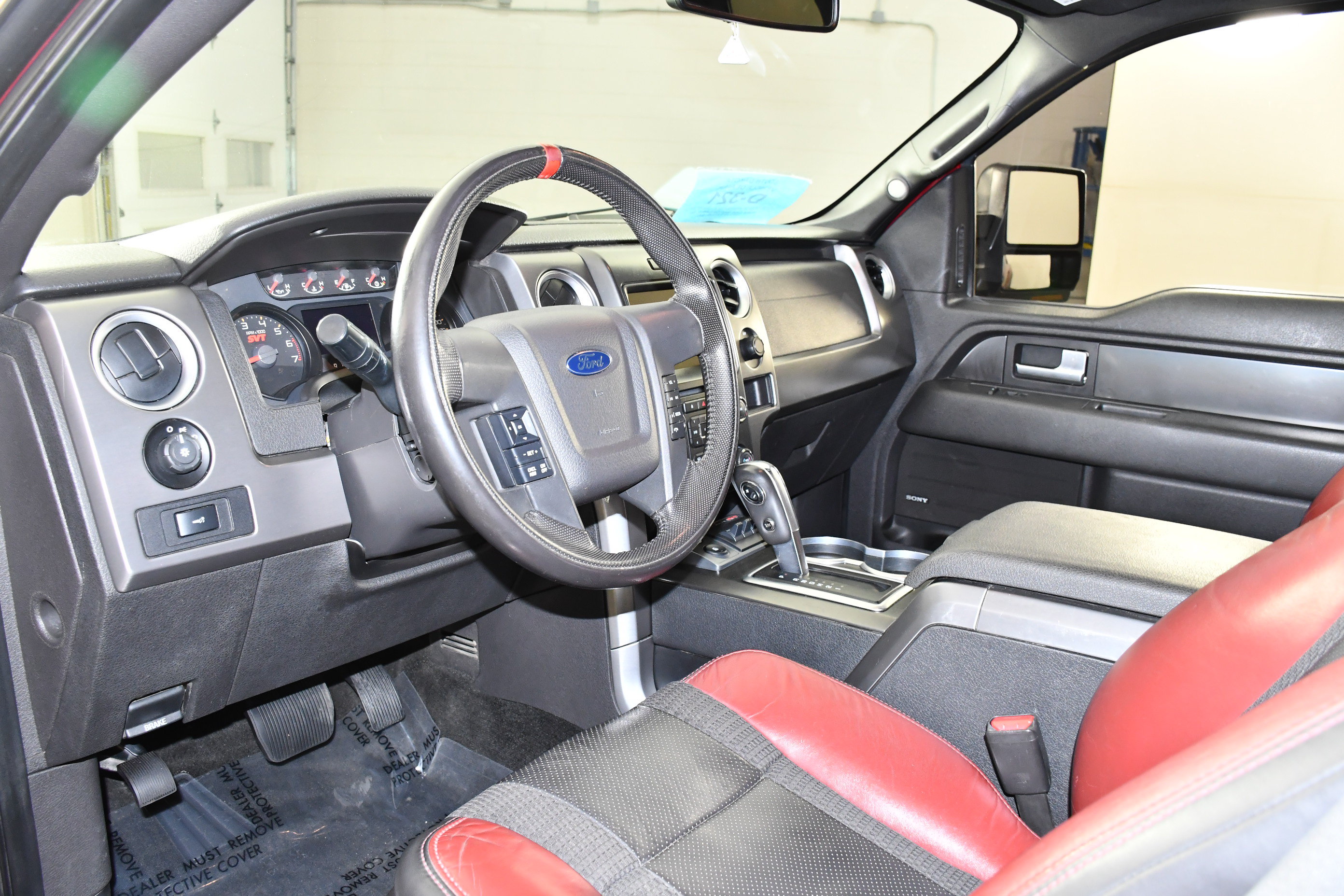 Used 2014 Ford F150 Raptor w/ Equipment Group 801A Luxury AWD/4WD image 2
