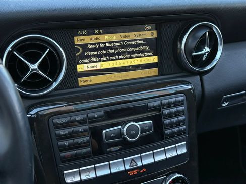 Used 2012 Mercedes-Benz SLK 350 image 25