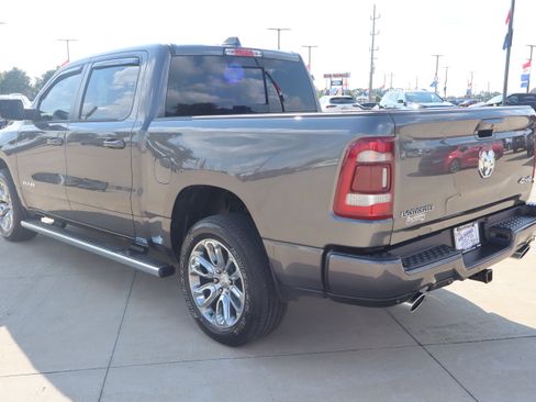 Used 2024 RAM 1500 Laramie AWD/4WD image 7