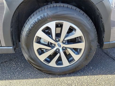 Certified 2025 Subaru Outback Premium w/ Popular Package #1A image 7