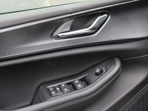 New 2025 Jeep Grand Cherokee L Laredo image 7