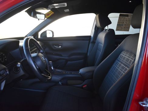 Used 2025 Honda HR-V Sport image 14