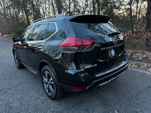 Used 2017 Nissan Rogue SL w/ SL Premium Package image 5