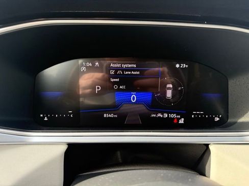 Certified 2025 Volkswagen Taos SE w/ Panoramic Sunroof Package image 26